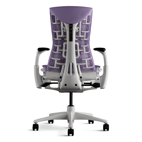 Näkymä Amethystin värisen violetin ja valkoisen Herman Miller X Logitech Embody -pelituolin selkänojasta.
